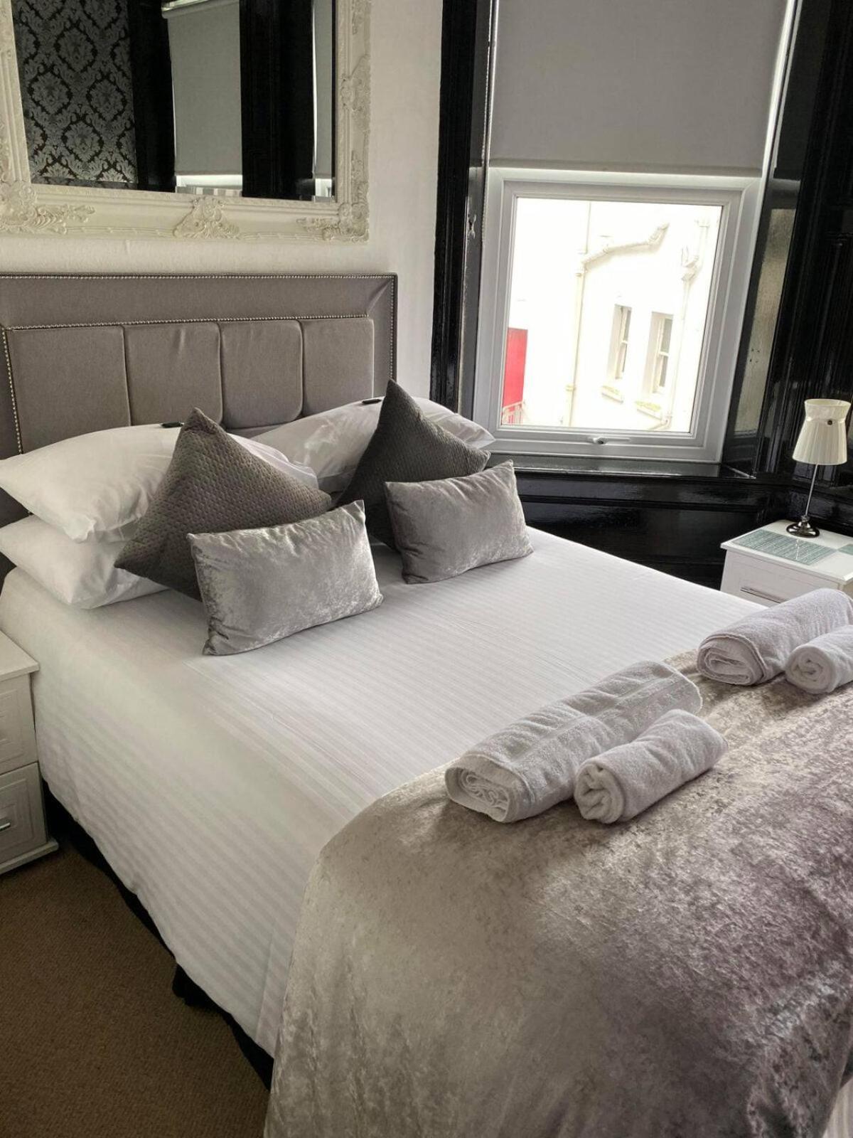Edelweiss Guest House Дуглас Экстерьер фото